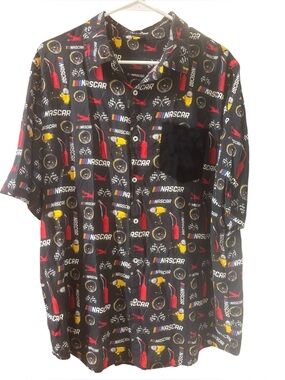 NASCAR Men's Racing Theme Print Black Button Down Short Sleeve Shirt Size XL